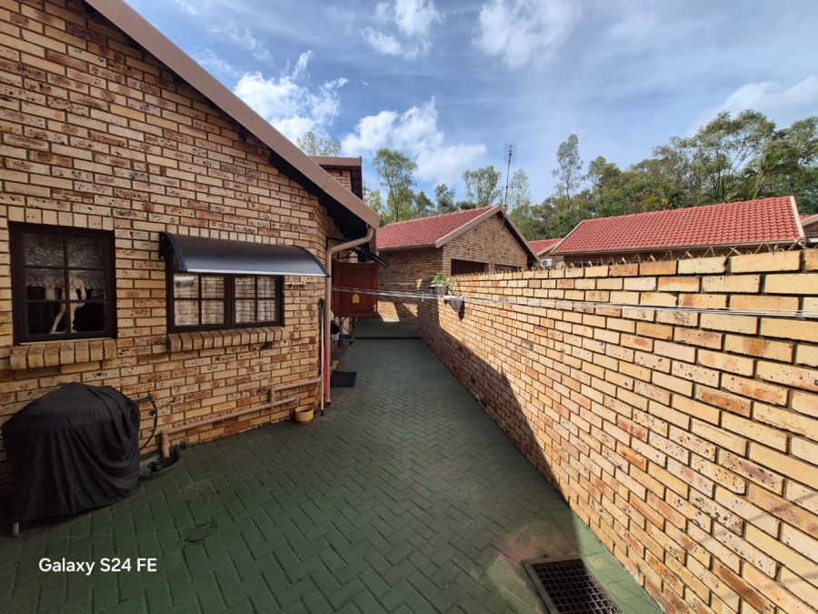 4 Bedroom Property for Sale in Safari Gardens North West